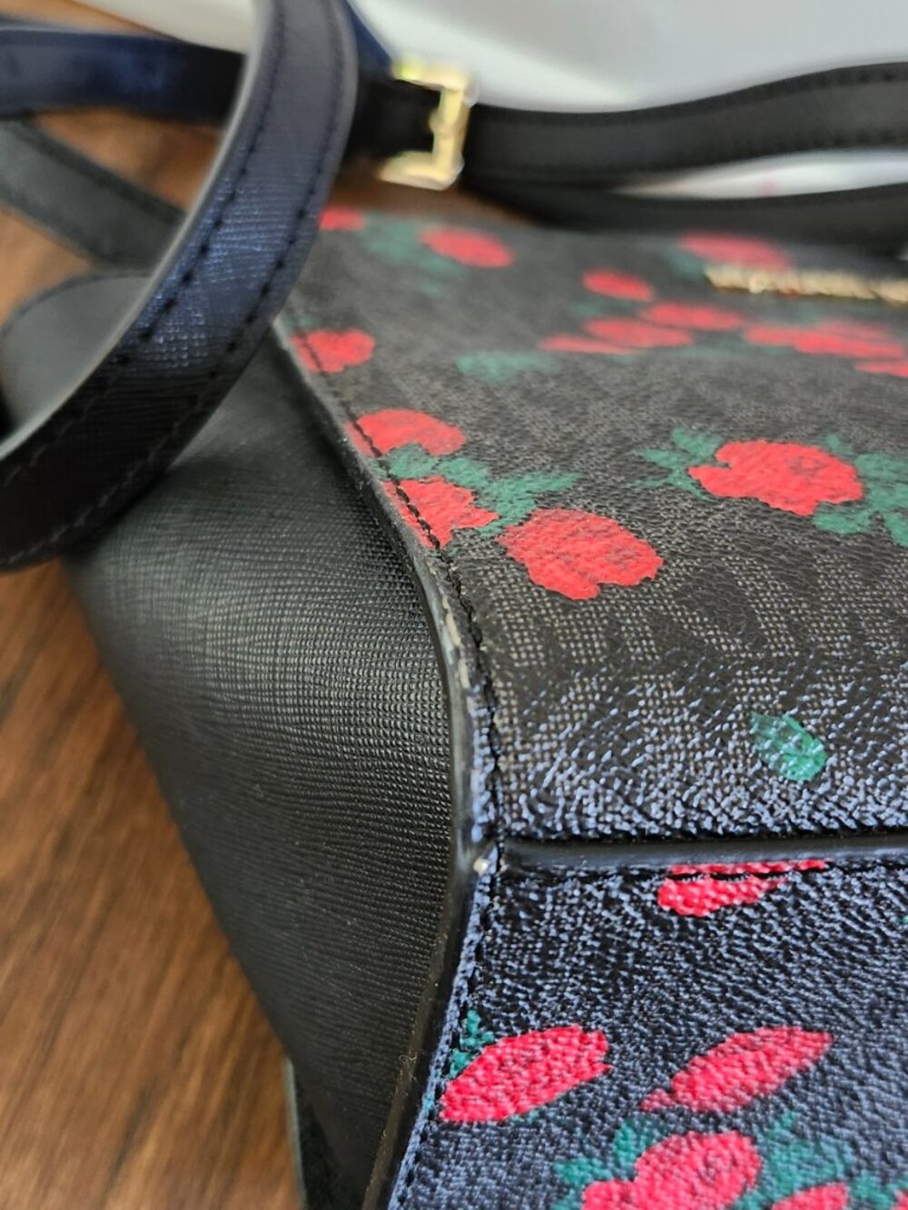Michael Kors Mercer Medium Floral Print Leather Satchel – Black/Red – NWOT - Picture 13 of 15
